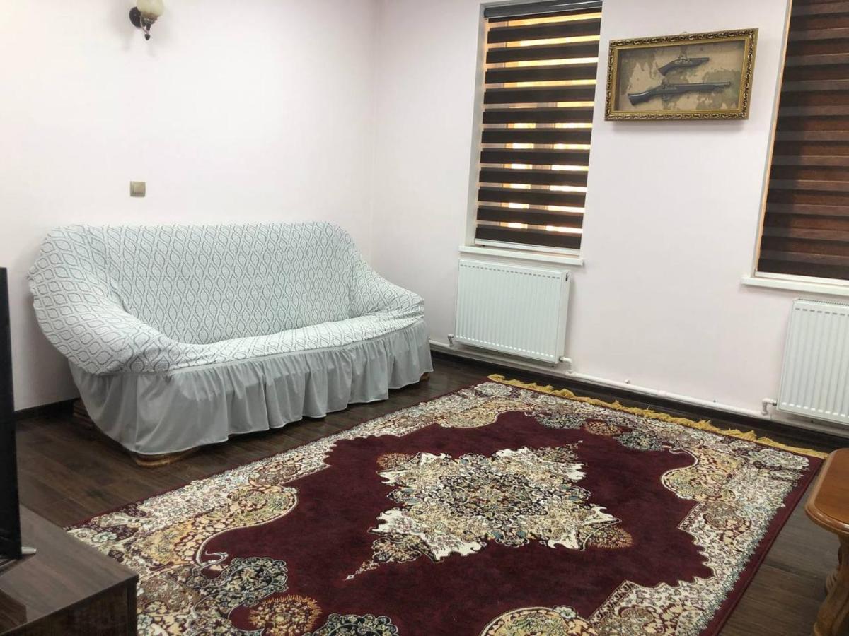 Admiral Hotel Termez Bagian luar foto