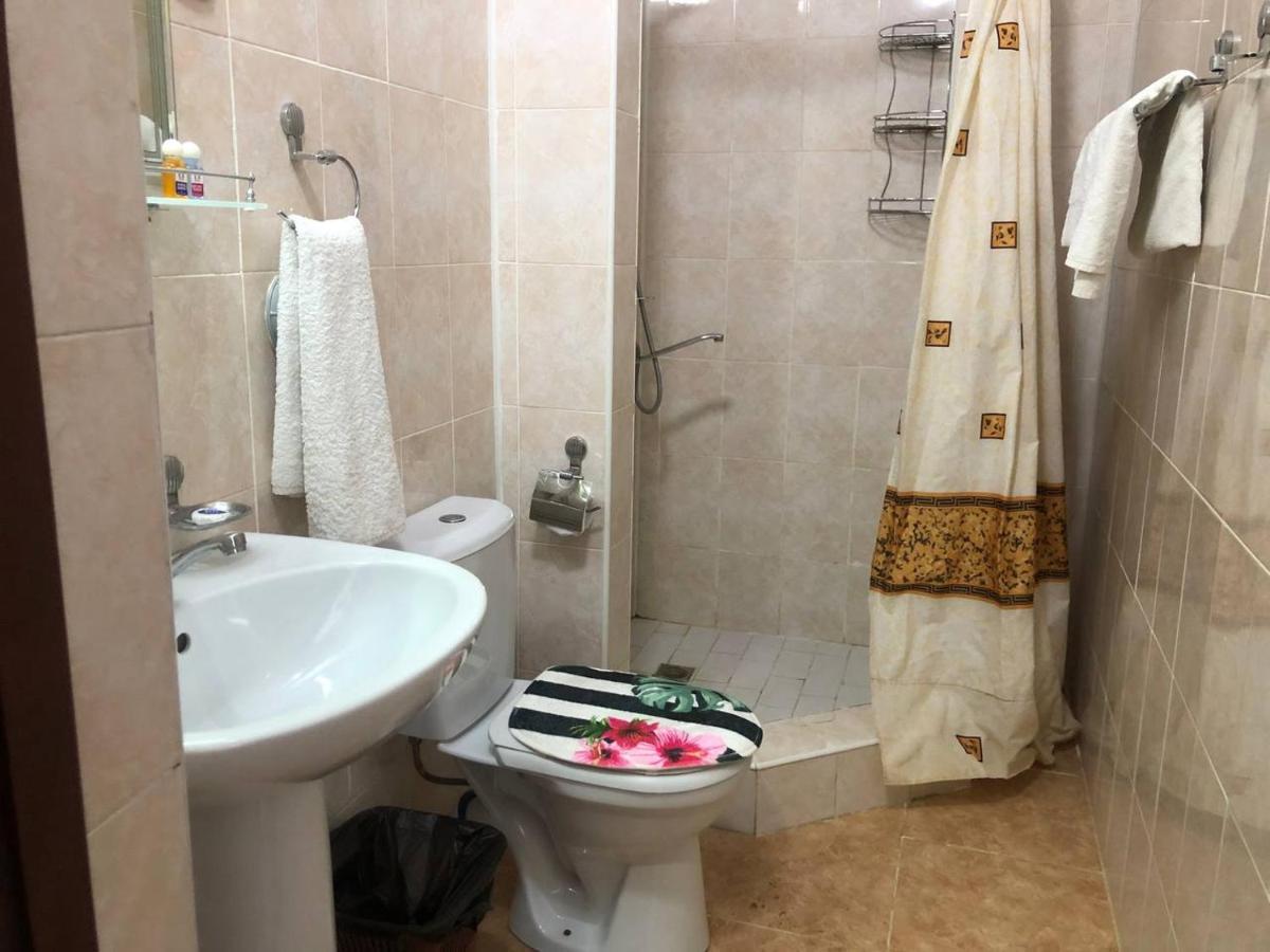 Admiral Hotel Termez Bagian luar foto