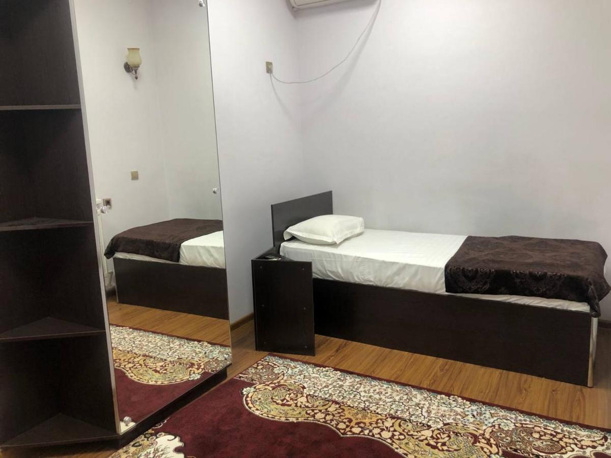 Admiral Hotel Termez Bagian luar foto