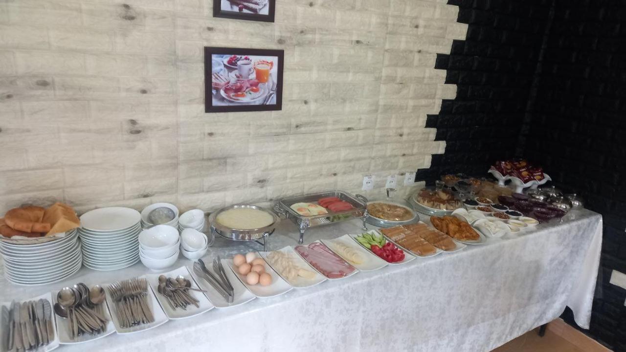 Admiral Hotel Termez Bagian luar foto