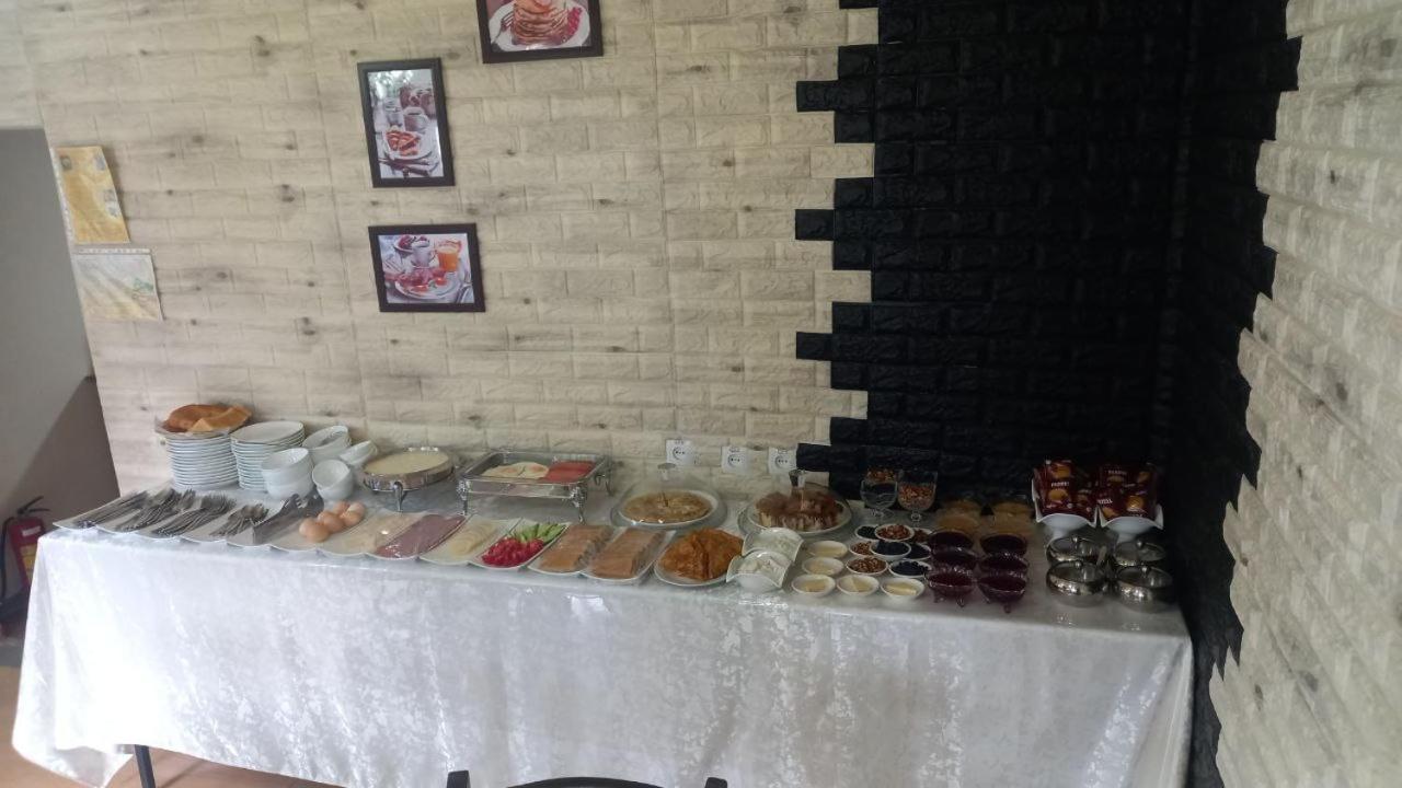 Admiral Hotel Termez Bagian luar foto