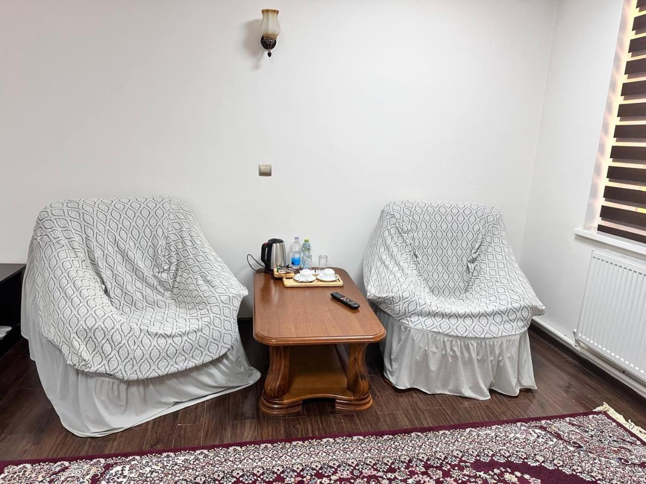 Admiral Hotel Termez Bagian luar foto